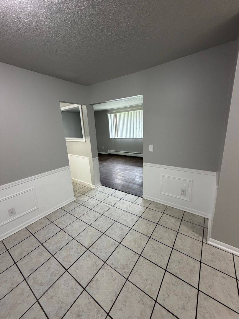 Apartment for rent at 707 E Mount Hope, Lansing, MI 48910