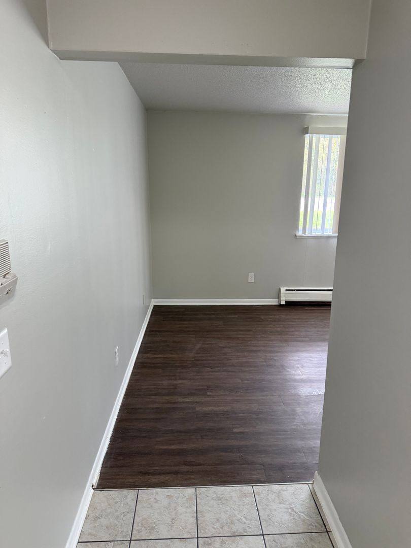 Apartment for rent at 707 E Mount Hope, Lansing, MI 48910