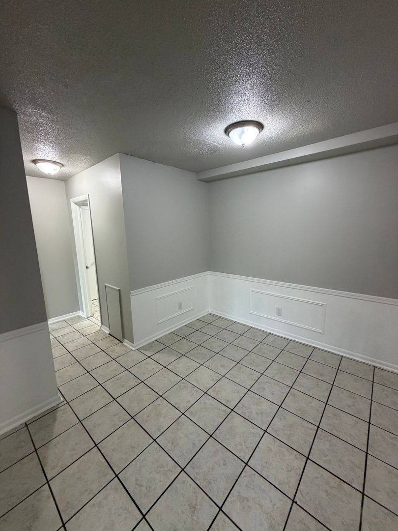 Apartment for rent at 707 E Mount Hope, Lansing, MI 48910