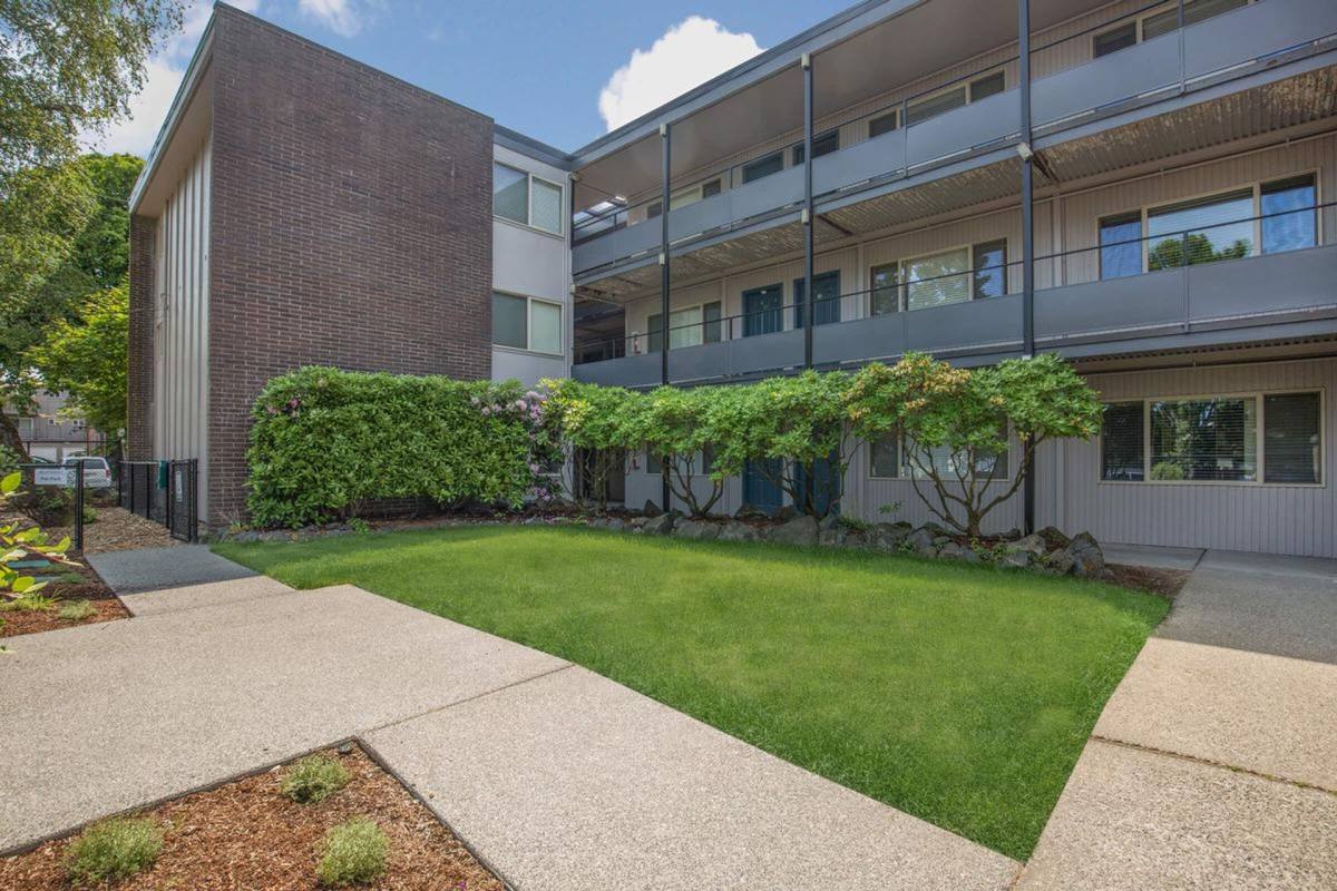 Apartment for rent at 2910 N 7th St, Tacoma, WA 98406