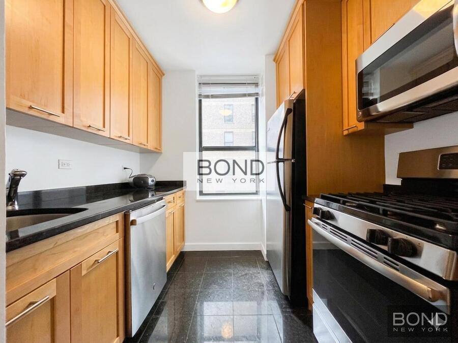 Apartment for rent at 247 W 87th St E, New York, NY 10024