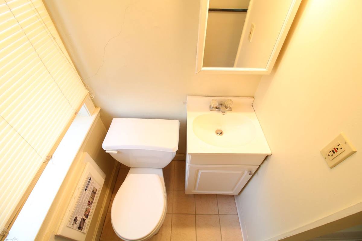 Apartment for rent at 1934 Waverly St, Philadelphia, PA 19146