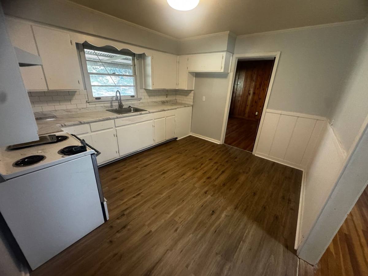 House for rent at 186 E Salem Rd, Montgomery, AL 36109