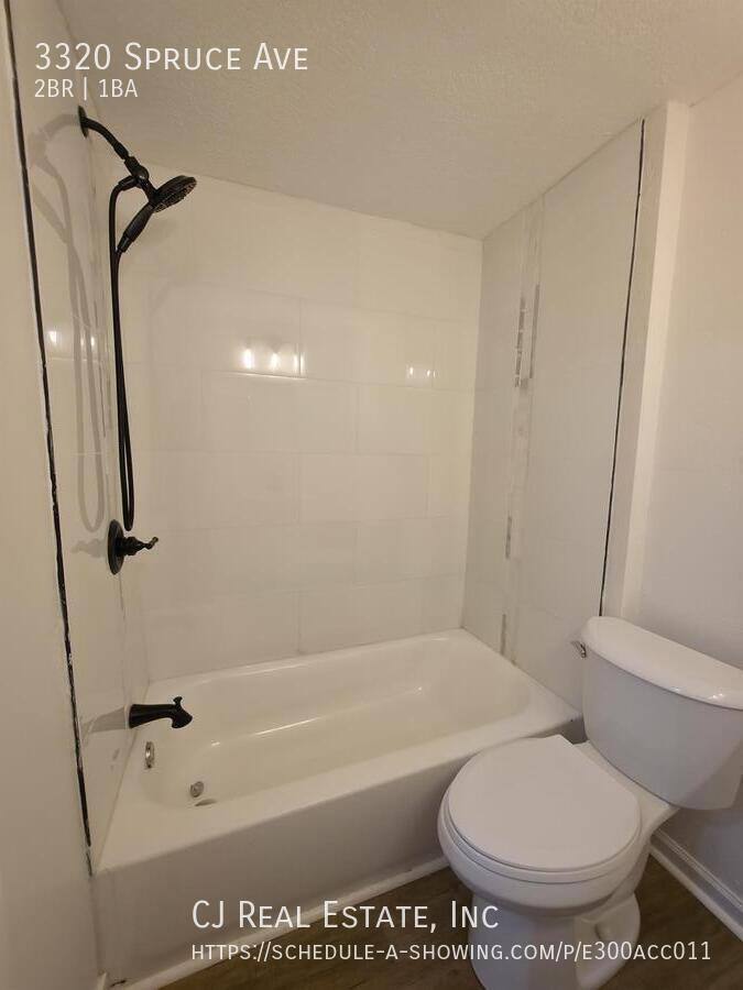 House for rent at 3320 Spruce Ave, Kansas City, MO 64128