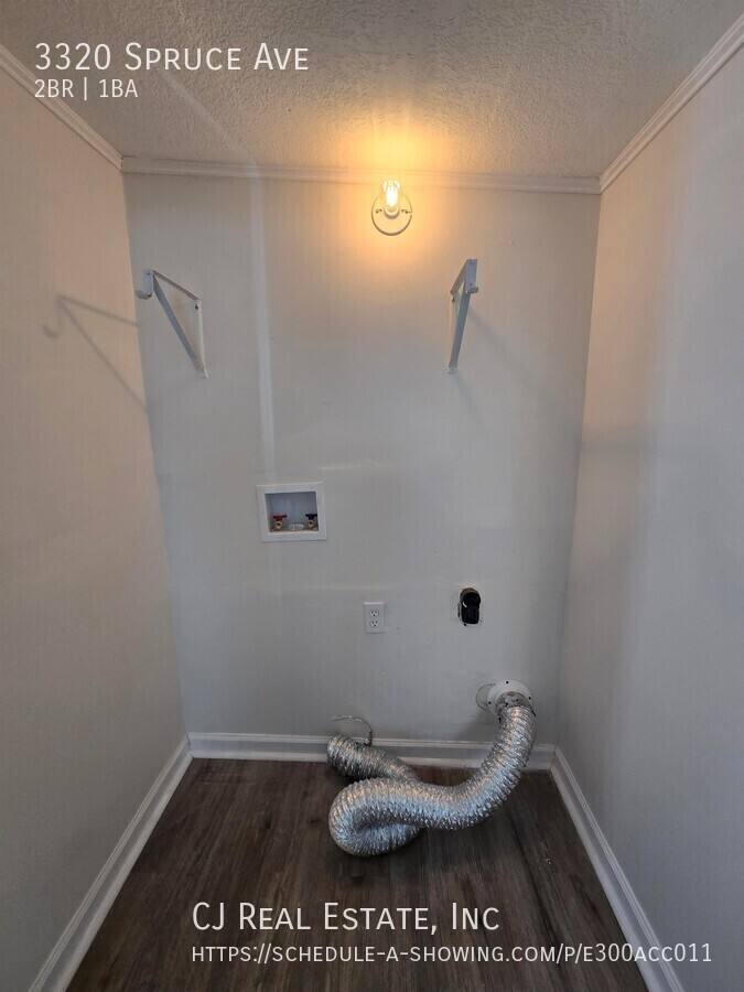 House for rent at 3320 Spruce Ave, Kansas City, MO 64128