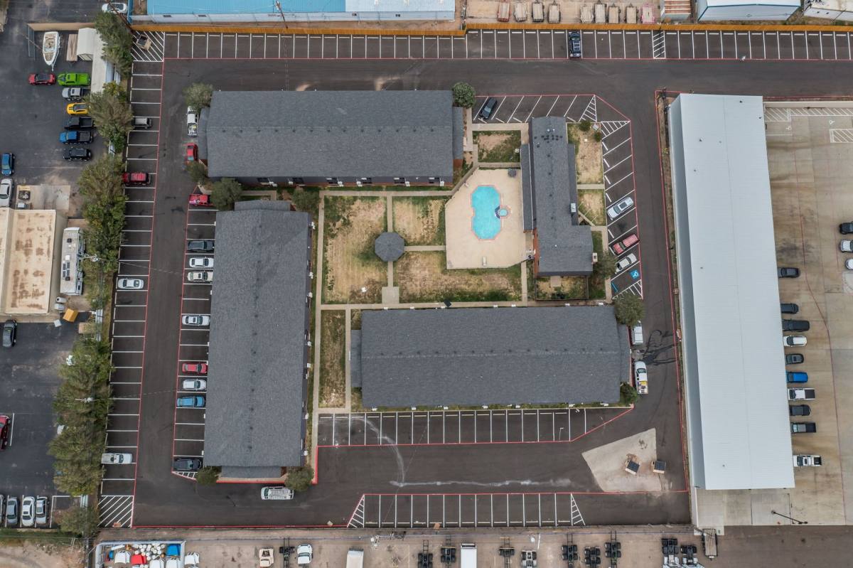 Apartment for rent at 4320 Canyon Dr, Amarillo, TX 79109