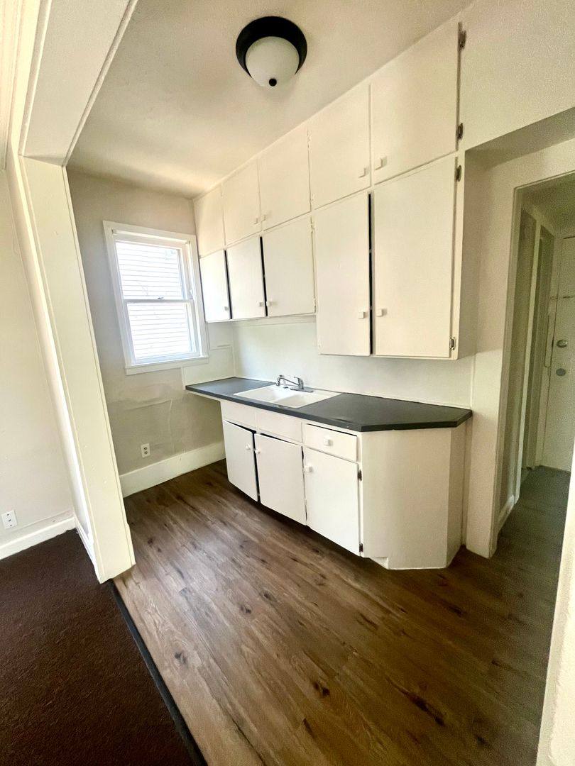 Apartment for rent at 808 7th St NW, Canton, OH 44703