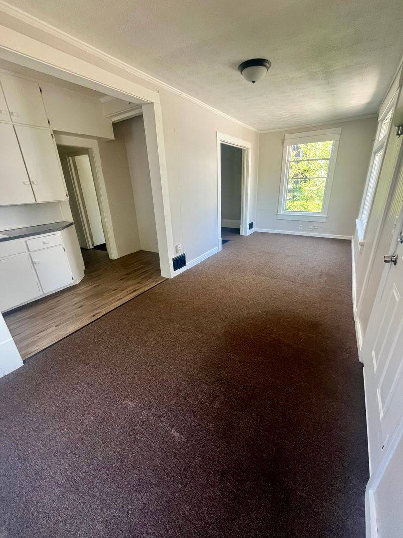 Apartment for rent at 808 7th St NW, Canton, OH 44703