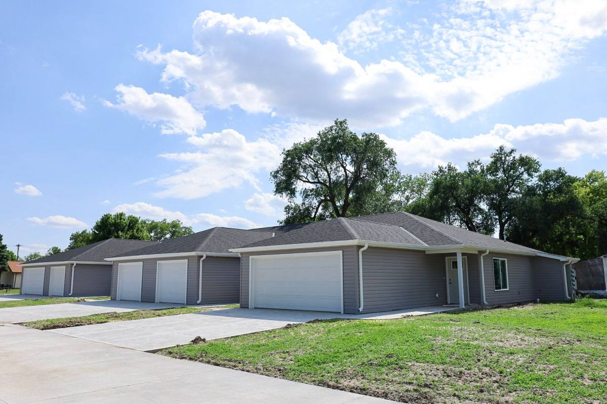 Townhouse for rent at 308 E 13th St, Wood River, NE 68883