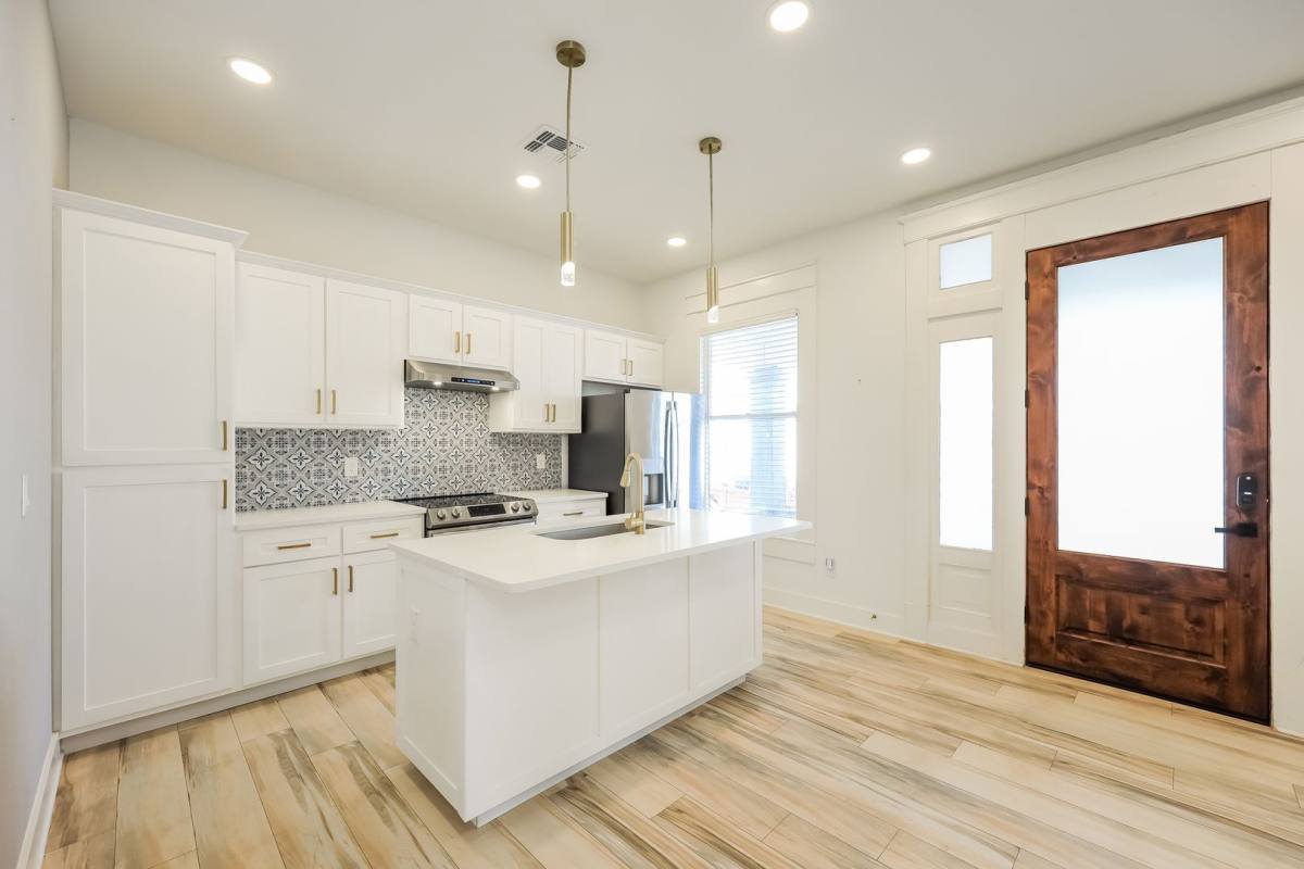 Apartment for rent at 120 E Magnolia, San Antonio, TX 78212