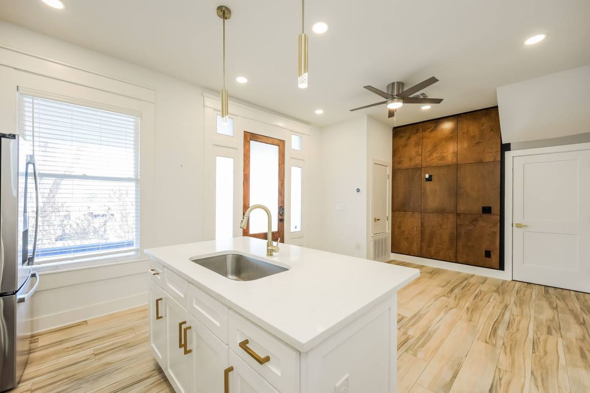 Apartment for rent at 120 E Magnolia, San Antonio, TX 78212