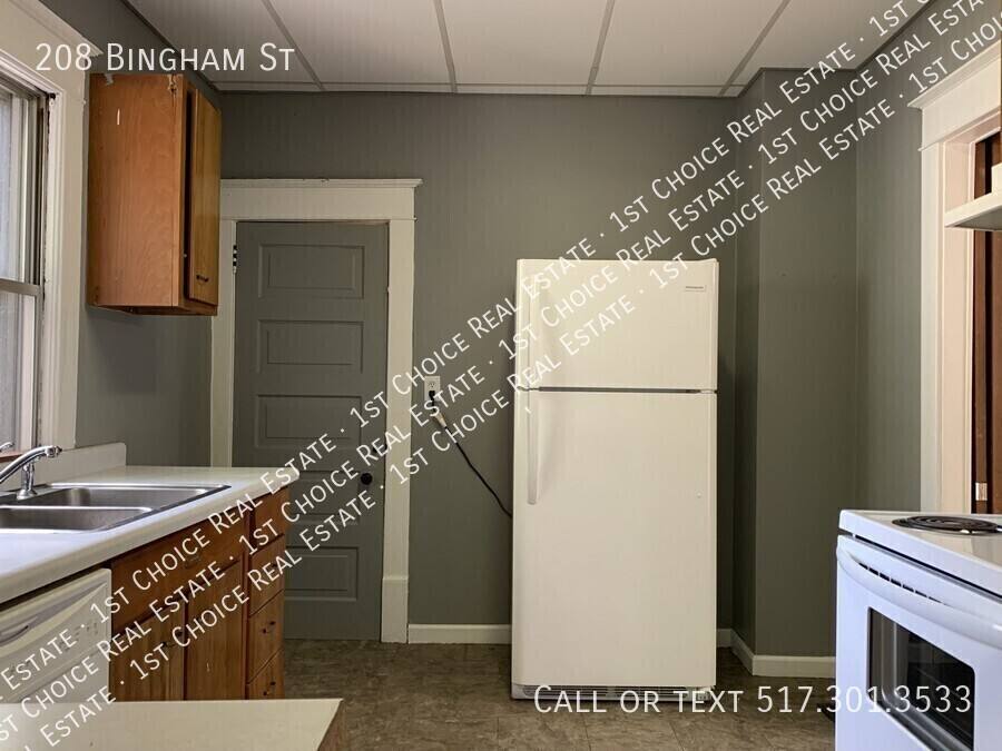 House for rent at 208 Bingham St, Lansing, MI 48912