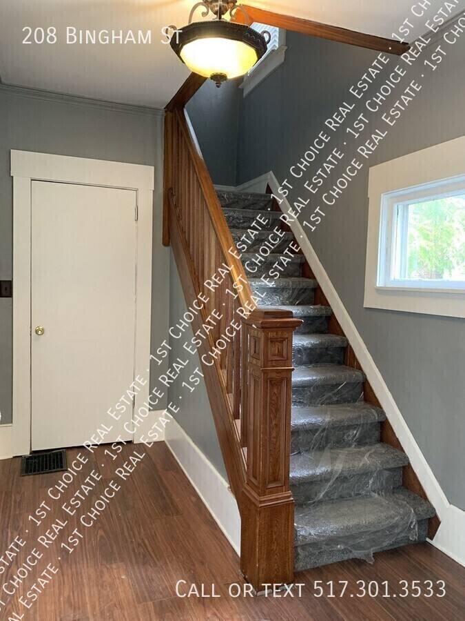 House for rent at 208 Bingham St, Lansing, MI 48912