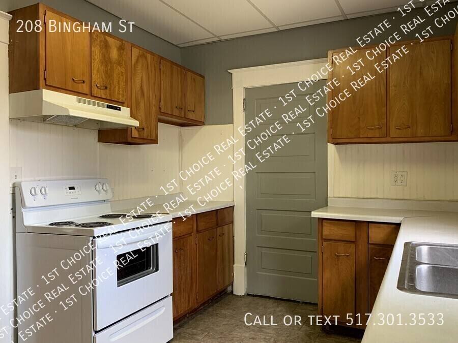 House for rent at 208 Bingham St, Lansing, MI 48912