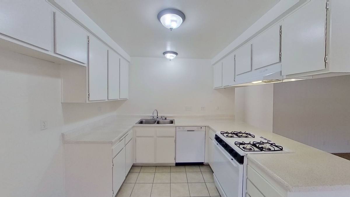 Apartment for rent at 535 N Tustin Ave, Santa Ana, CA 92705