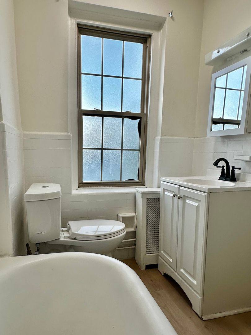 Apartment for rent at 260 N Wycombe Ave, Lansdowne, PA 19050