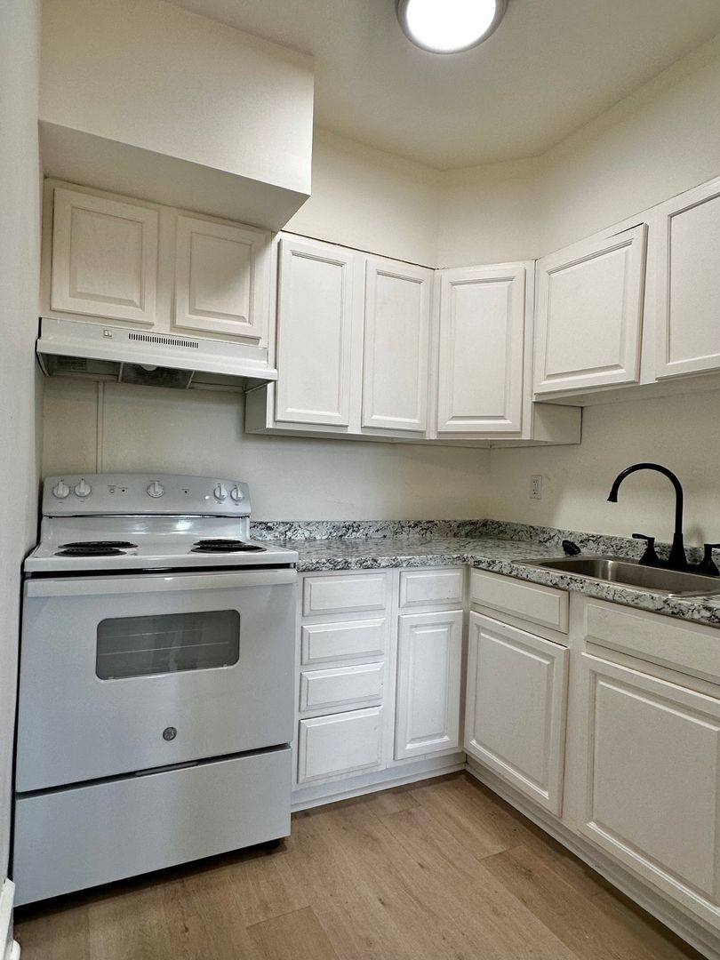 Apartment for rent at 260 N Wycombe Ave, Lansdowne, PA 19050