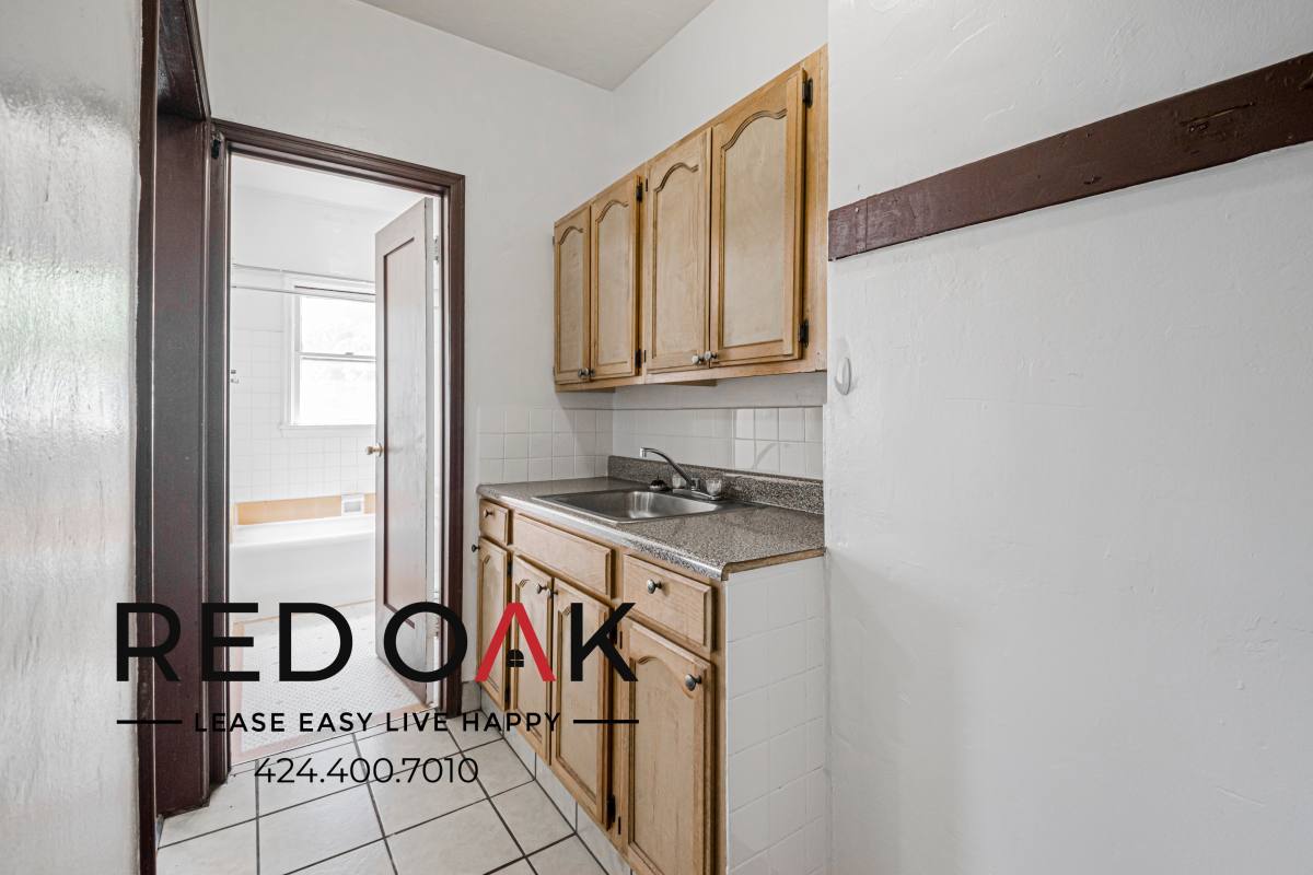 Condo for rent at 2700 San Marino St #407, Los Angeles, CA 90006