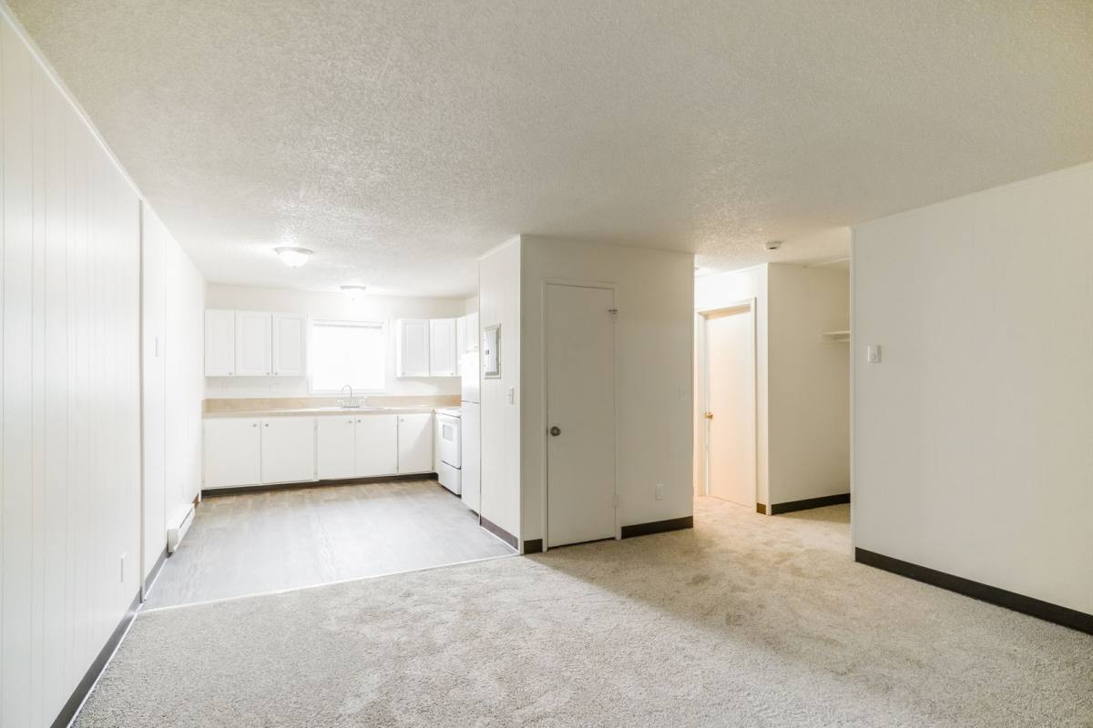 Apartment for rent at 2540 Hyacinth St NE, Salem, OR 97301