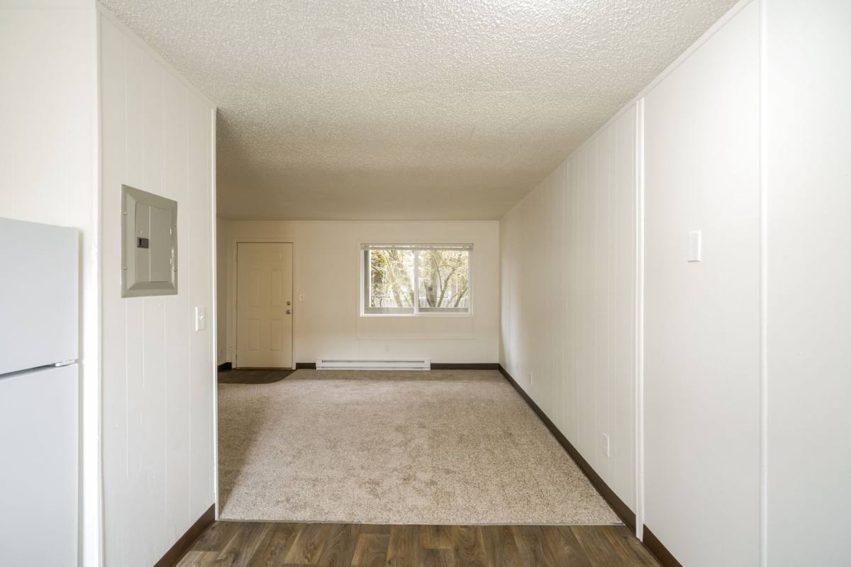 Apartment for rent at 2540 Hyacinth St NE, Salem, OR 97301
