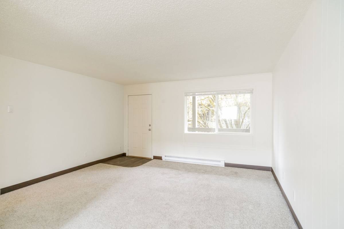 Apartment for rent at 2540 Hyacinth St NE, Salem, OR 97301