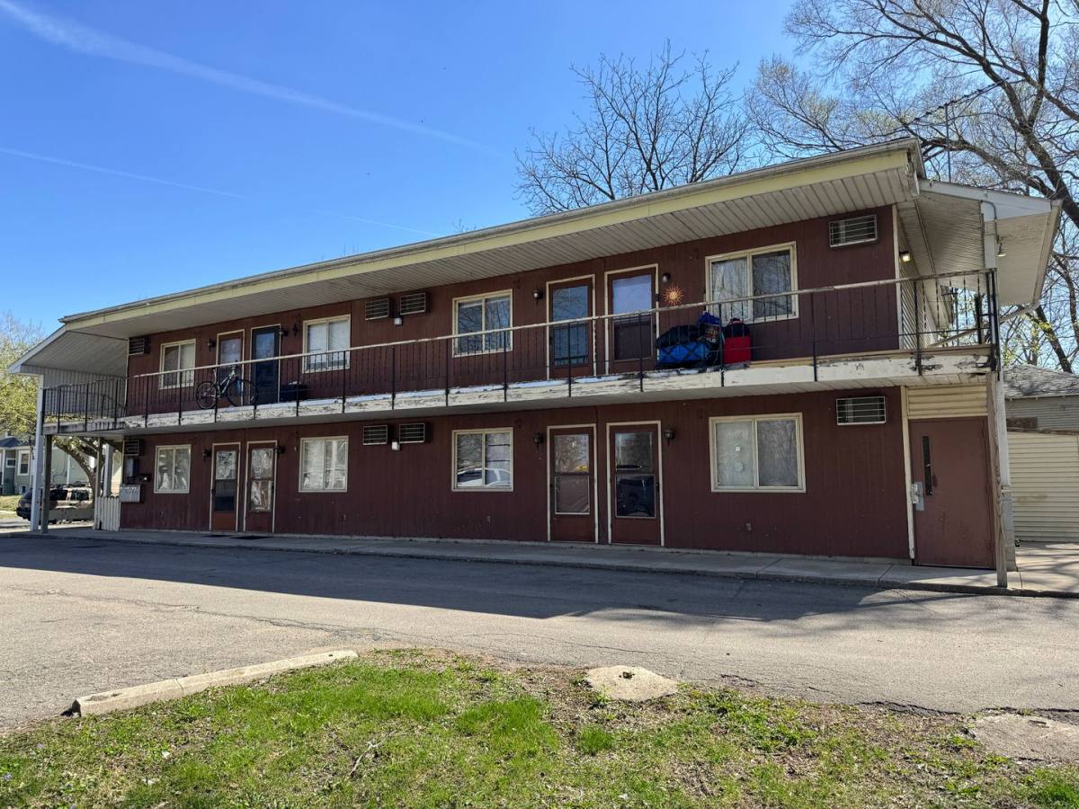 Apartment for rent at 333 W State St, Mason City, IA 50401