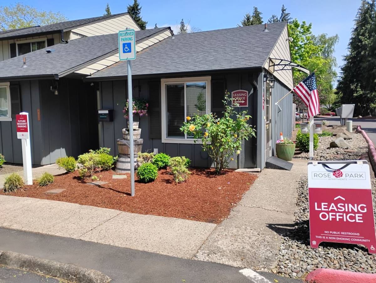 Apartment for rent at 597 Rose Park Lane, NE, Salem, OR 97303