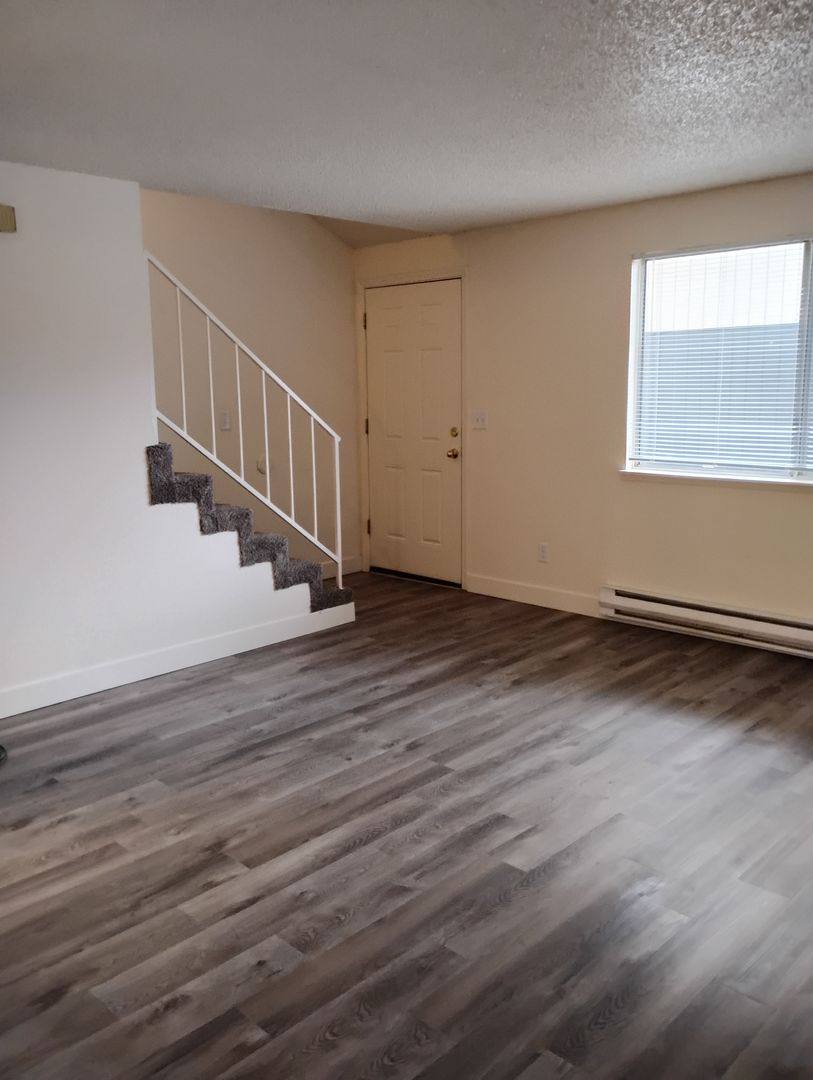 Apartment for rent at 597 Rose Park Lane, NE, Salem, OR 97303