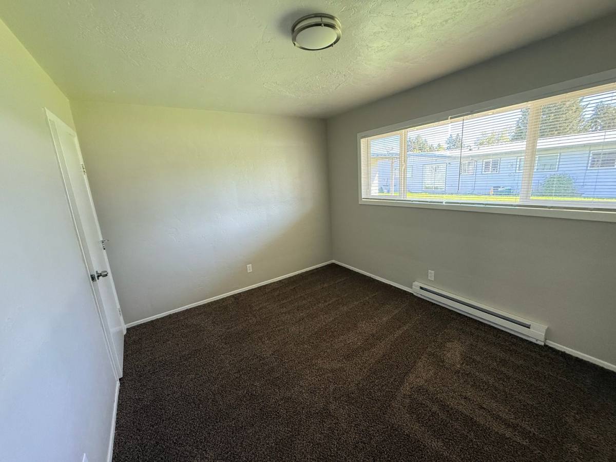 Apartment for rent at 1031 & 1037 Ring St NE, Salem, OR 97303