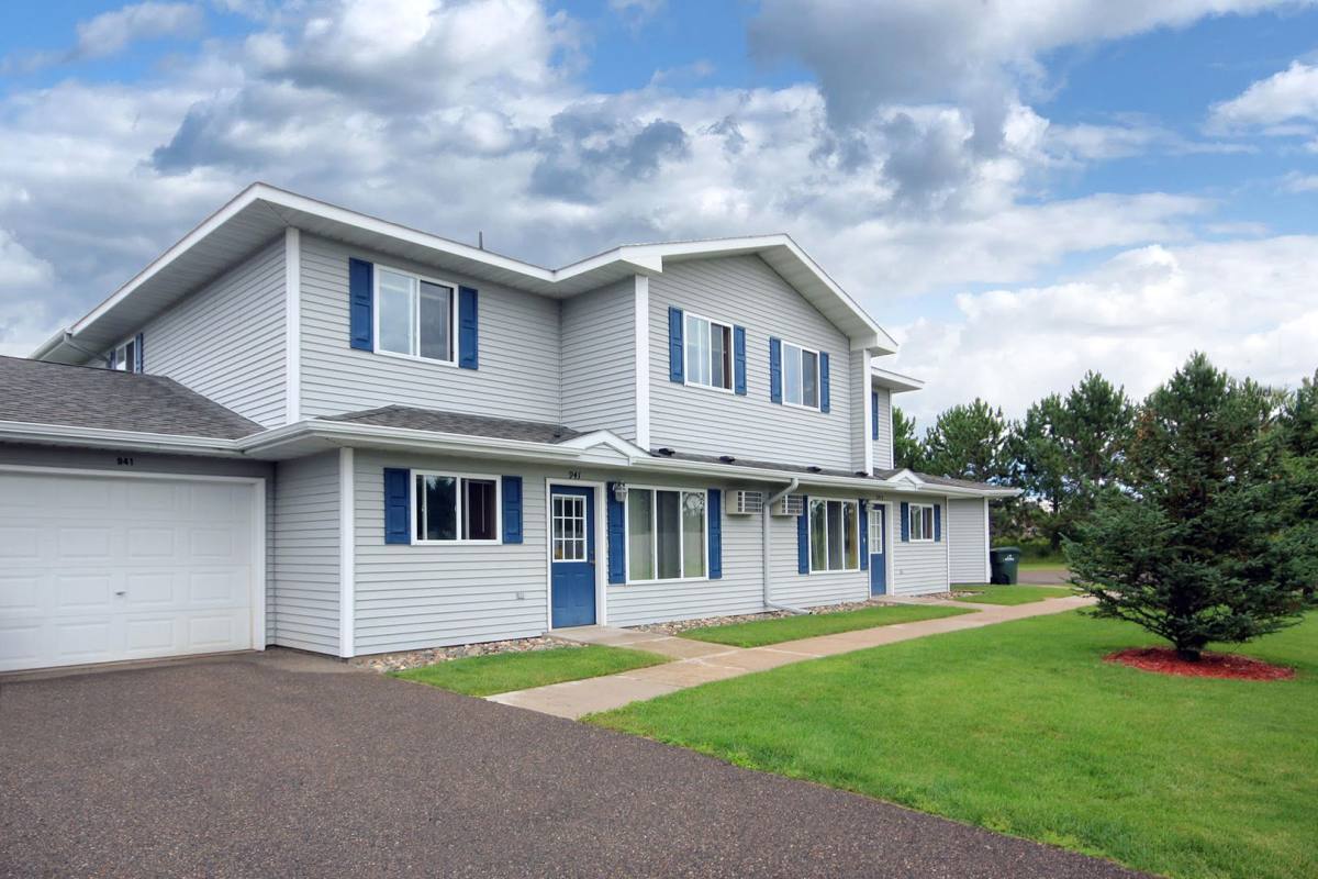Townhouse for rent at 623 28th St SE, Brainerd, MN 56401