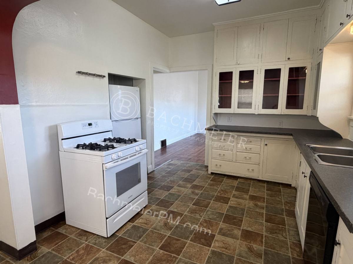 Apartment for rent at 119 SE 9th Dr, Pendleton, OR 97801