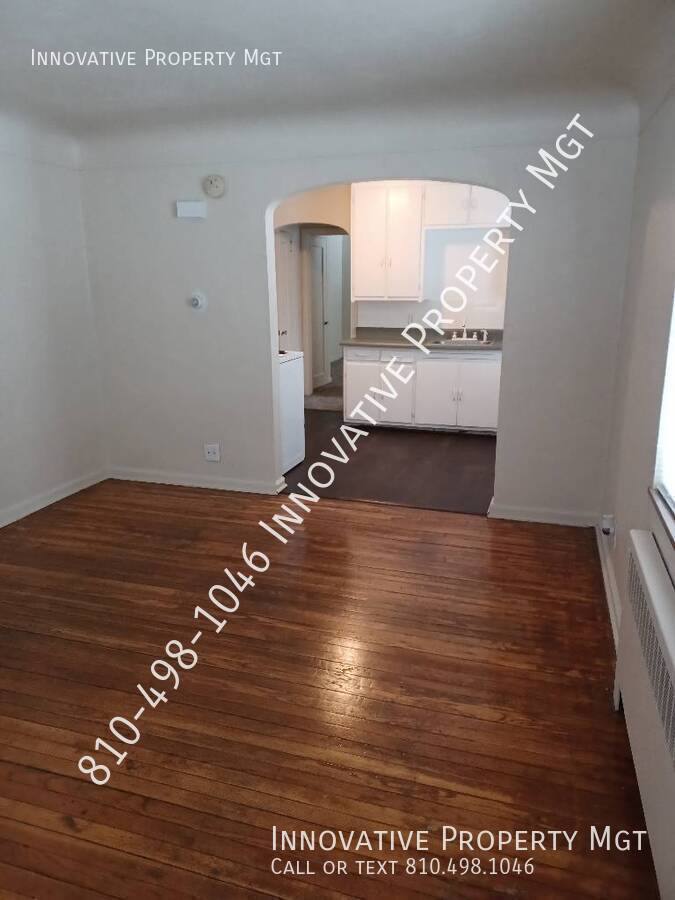 Apartment for rent at 712 S Grand Traverse St #3, Flint, MI 48502