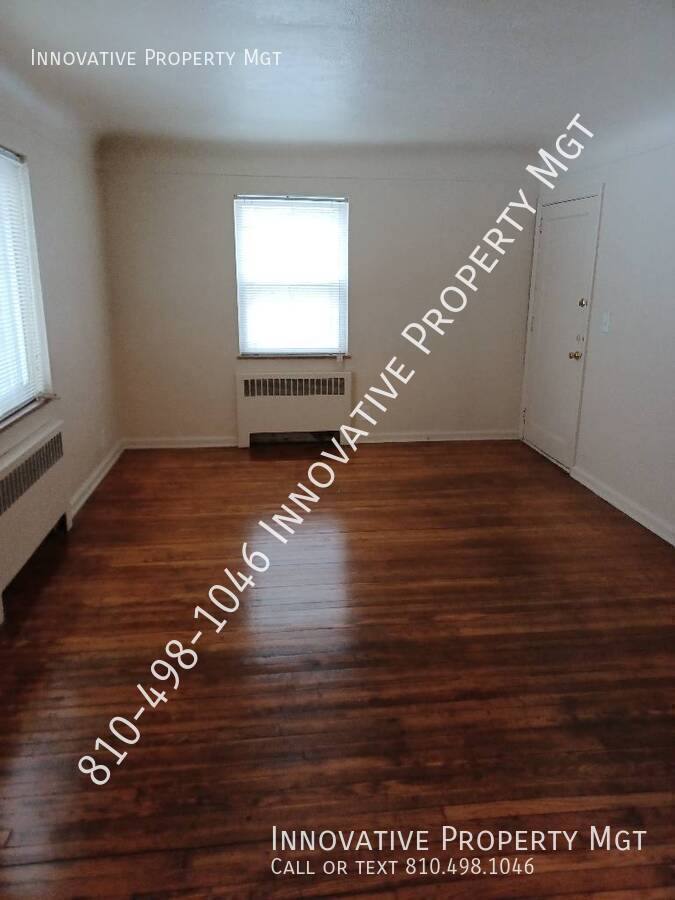 Apartment for rent at 712 S Grand Traverse St #3, Flint, MI 48502