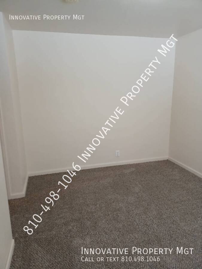 Apartment for rent at 712 S Grand Traverse St #3, Flint, MI 48502
