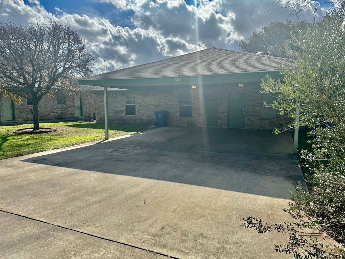 House for rent at 132 S Mansfield, Pleasanton, TX 78064