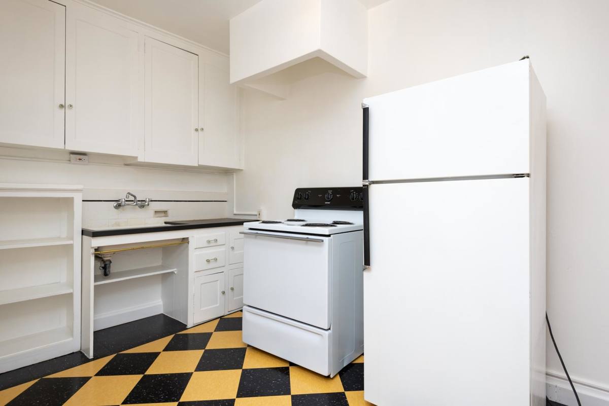 Apartment for rent at 3046 NE Holladay, Portland, OR 97232
