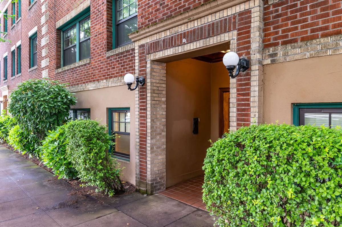 Apartment for rent at 3046 NE Holladay, Portland, OR 97232