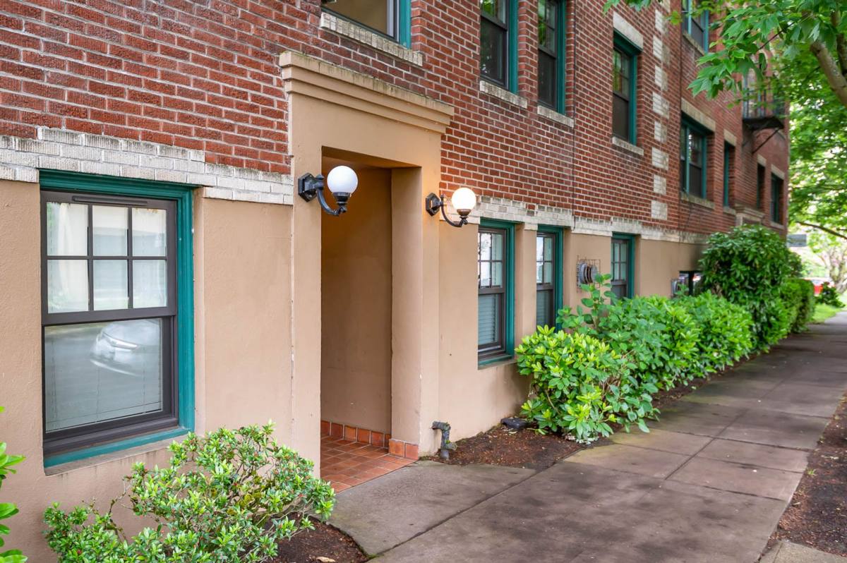 Apartment for rent at 3046 NE Holladay, Portland, OR 97232