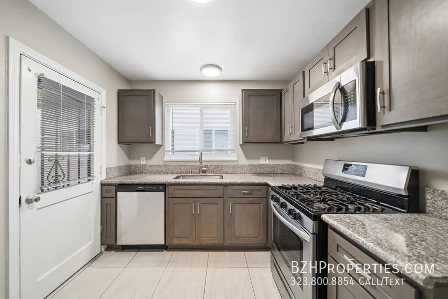 Apartment for rent at 3646 Carmona Ave #1, Los Angeles, CA 90016