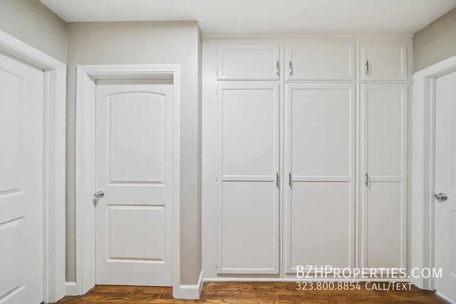 Apartment for rent at 3646 Carmona Ave #1, Los Angeles, CA 90016