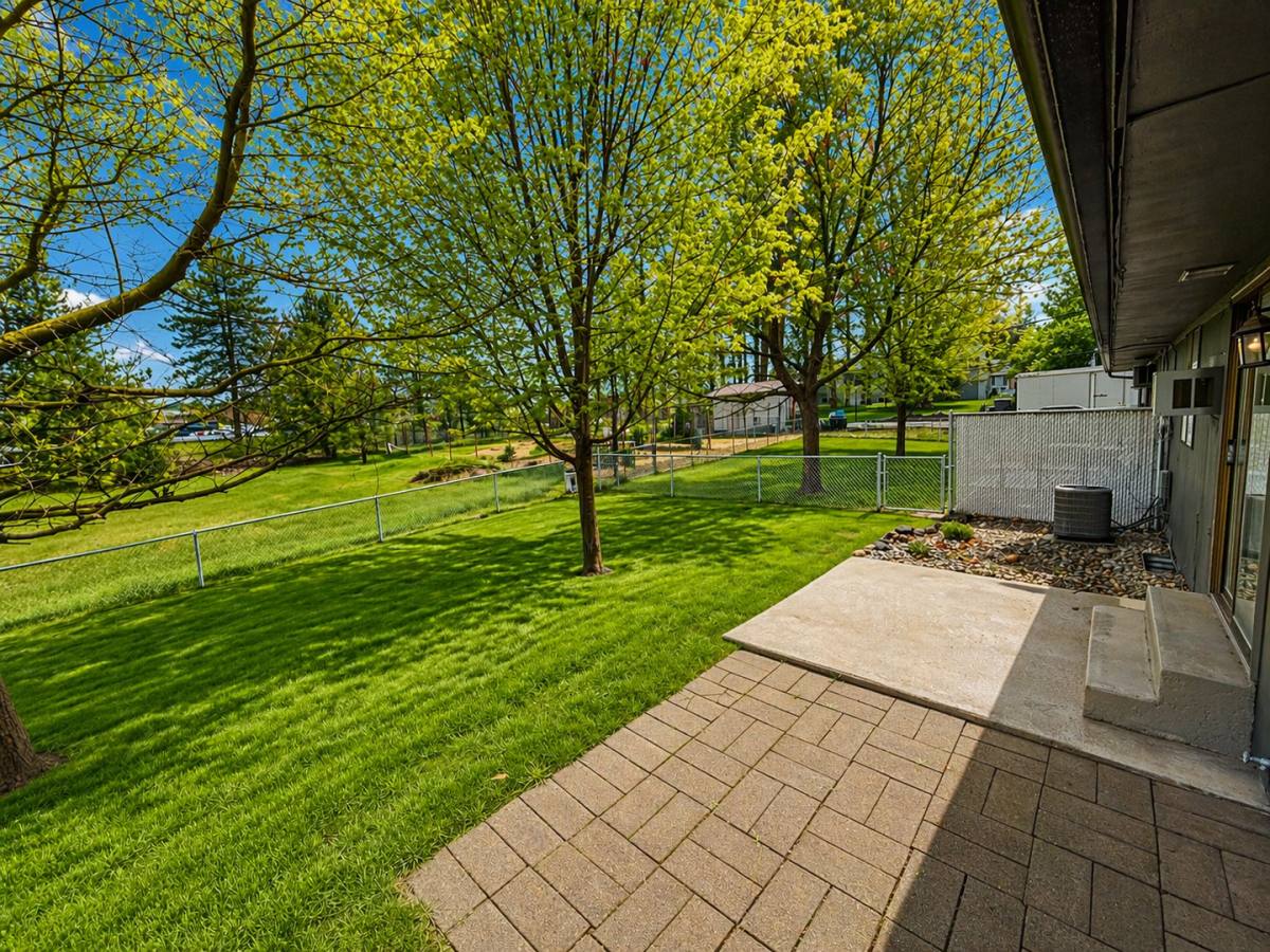 Apartment for rent at 12421 N Ruby St, Spokane, WA 99218