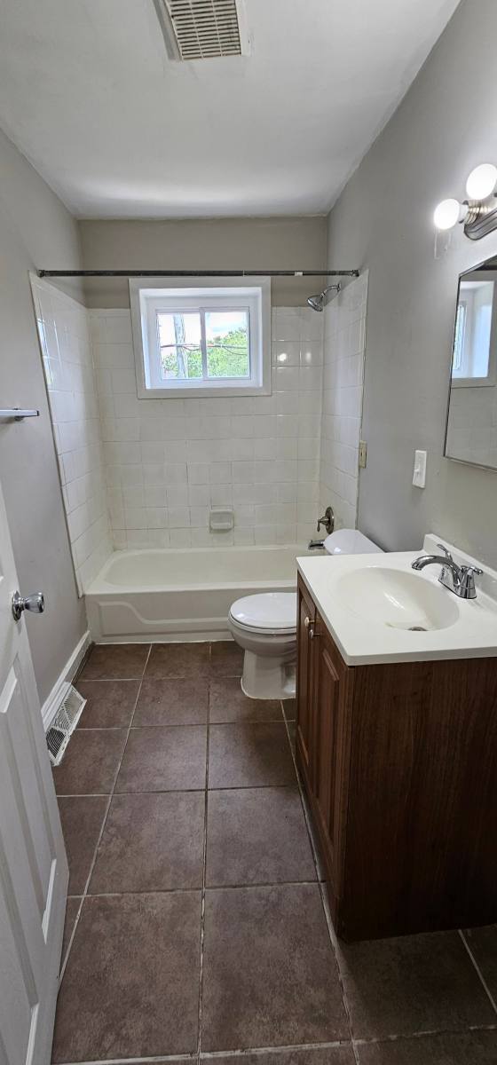 Townhouse for rent at 1301 N Milton Ave, Baltimore, MD 21213