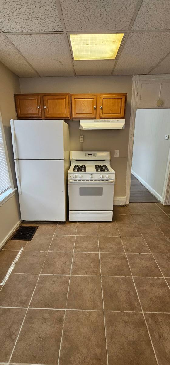 Townhouse for rent at 1301 N Milton Ave, Baltimore, MD 21213