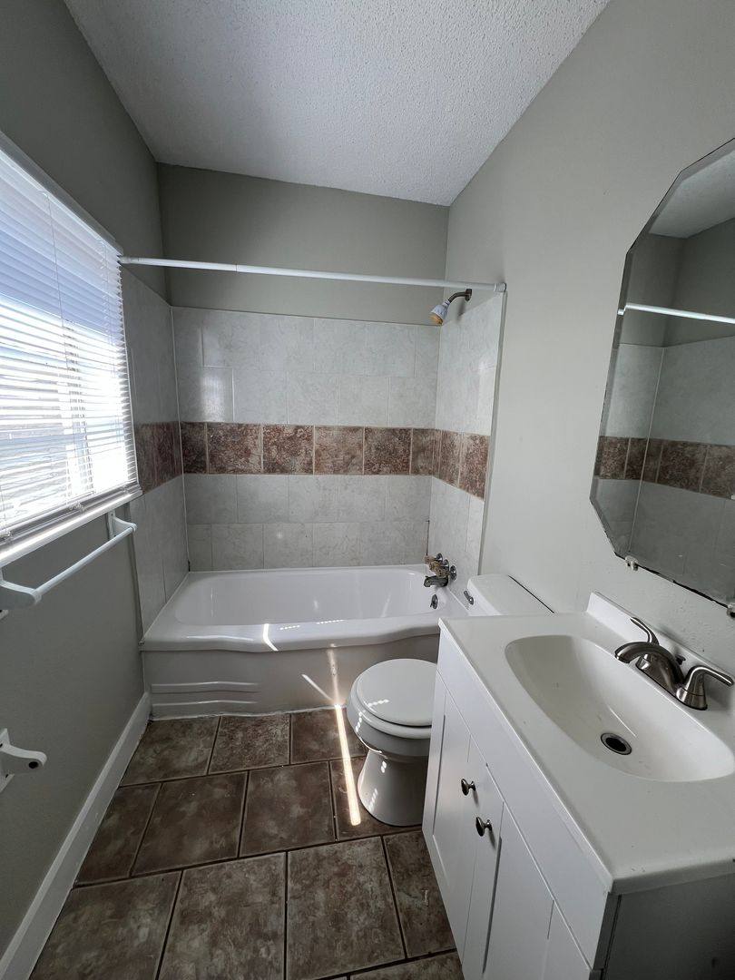 House for rent at 1807 Ave N, Galveston, TX 77550