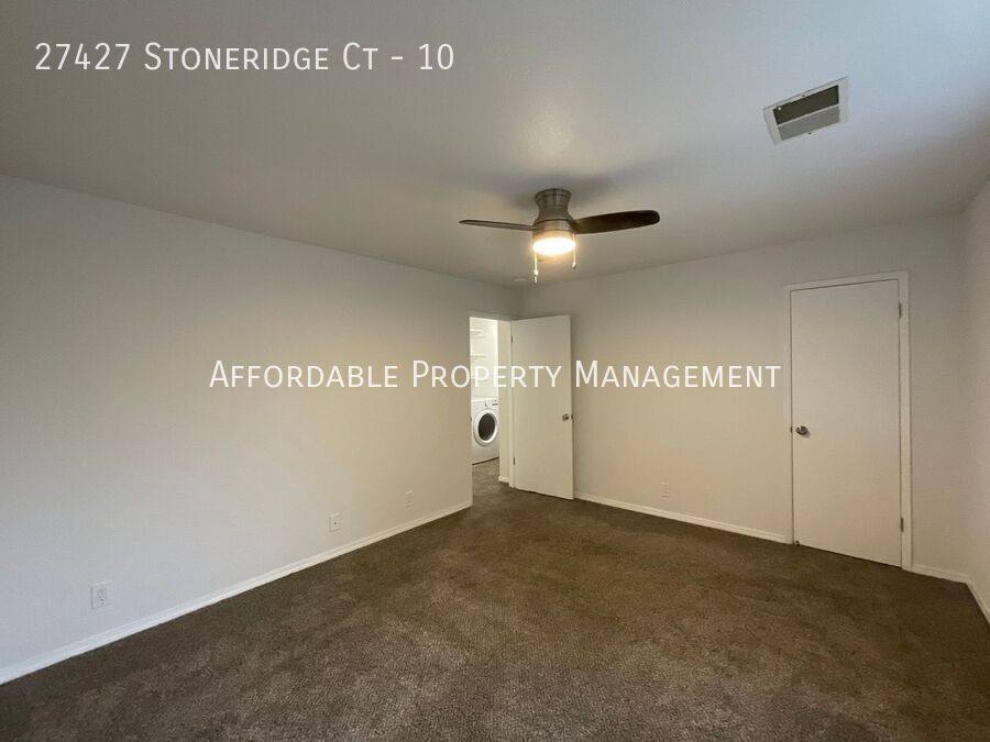 Townhouse for rent at 27427 Stoneridge Court #10, Hayward, CA 94544
