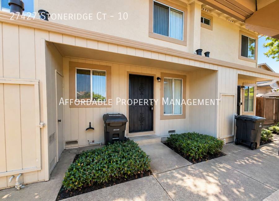 Townhouse for rent at 27427 Stoneridge Court #10, Hayward, CA 94544