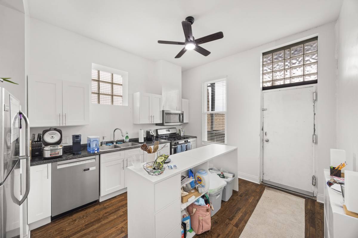 Apartment for rent at 2228 S Wood #2, Chicago, IL 60638