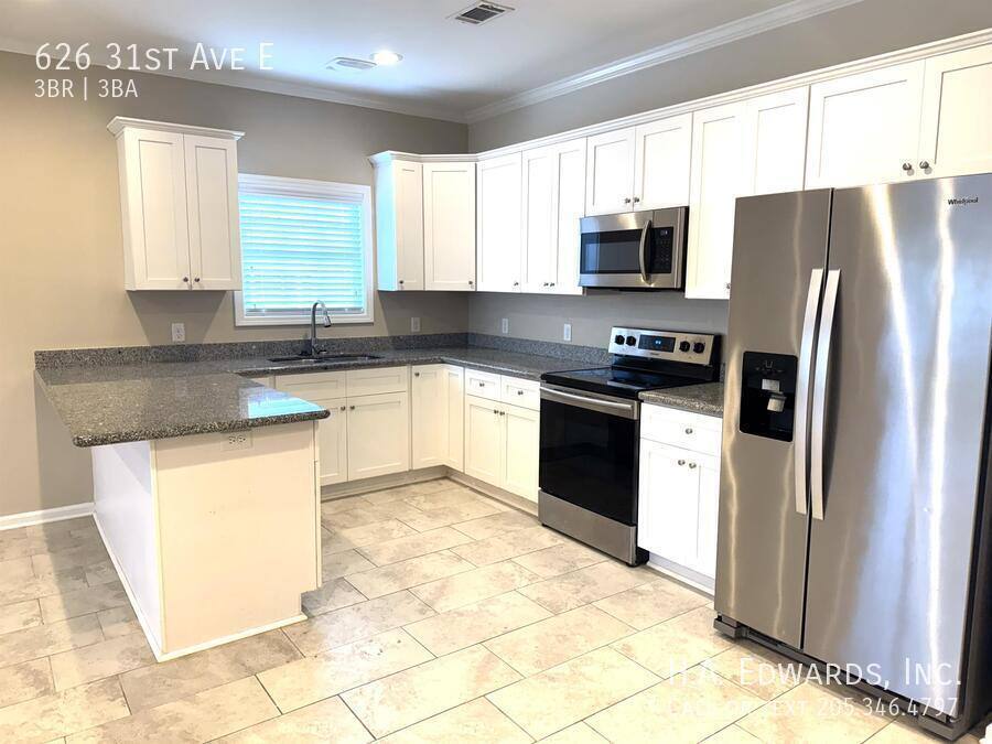 House for rent at 626 31st Ave E, Tuscaloosa, AL 35404