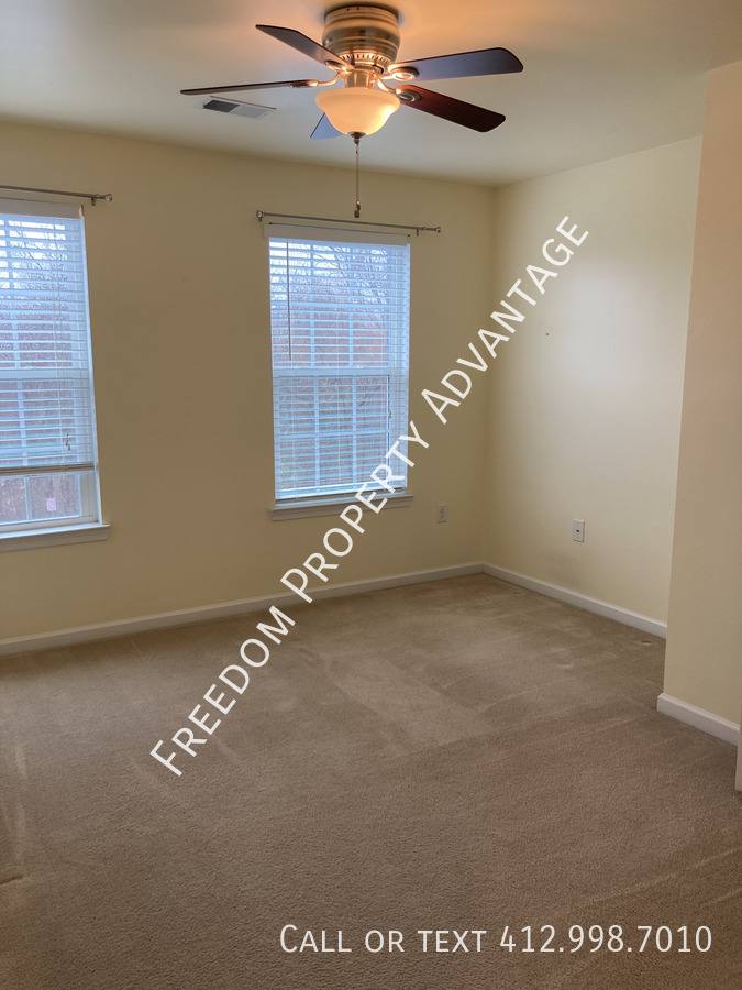 Townhouse for rent at 333 Maple Ridge Dr, Canonsburg, PA 15317