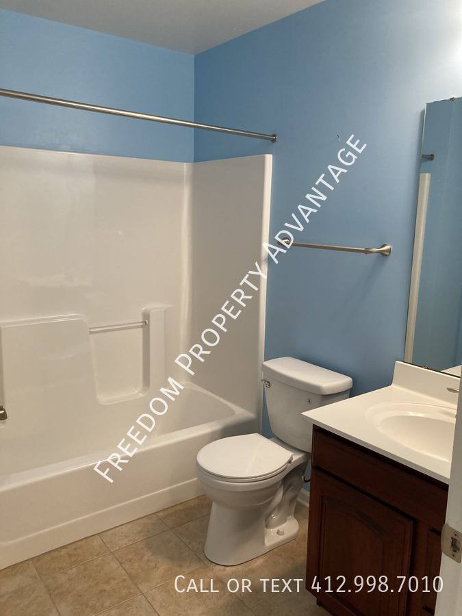 Townhouse for rent at 333 Maple Ridge Dr, Canonsburg, PA 15317